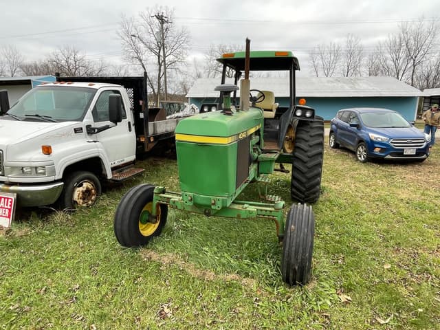 Image of John Deere 4040 equipment image 1