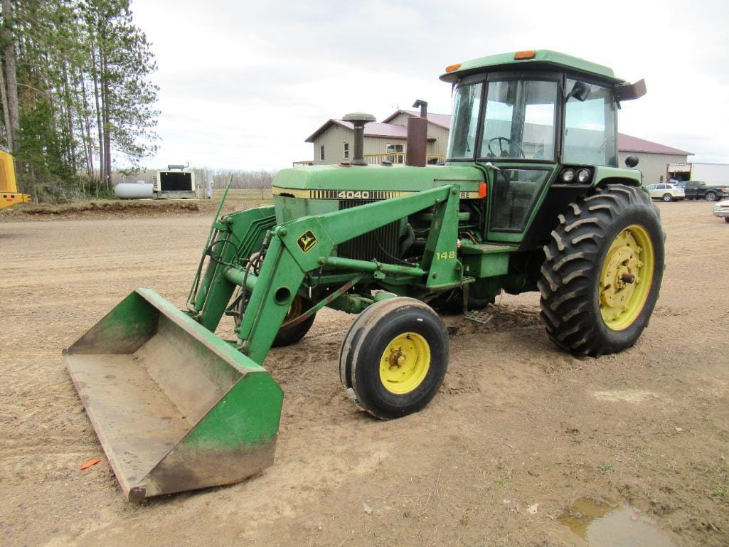Main image John Deere 4040