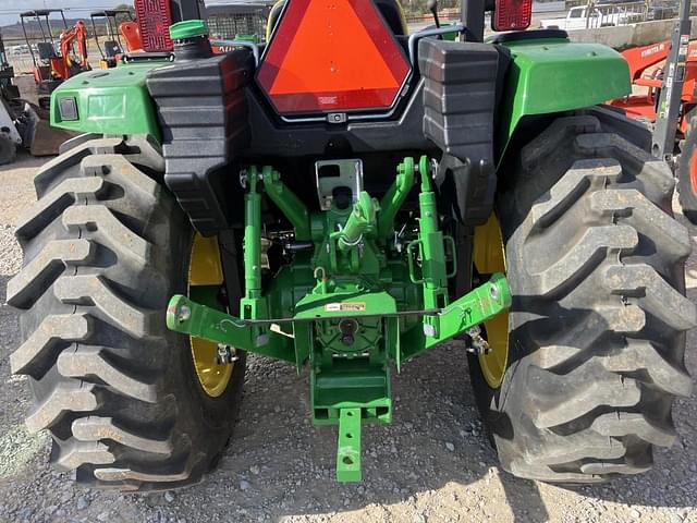 Image of John Deere 4044M equipment image 4