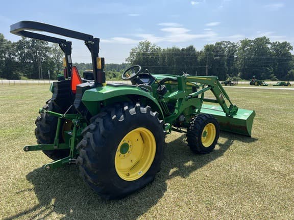 Image of John Deere 4044M equipment image 4