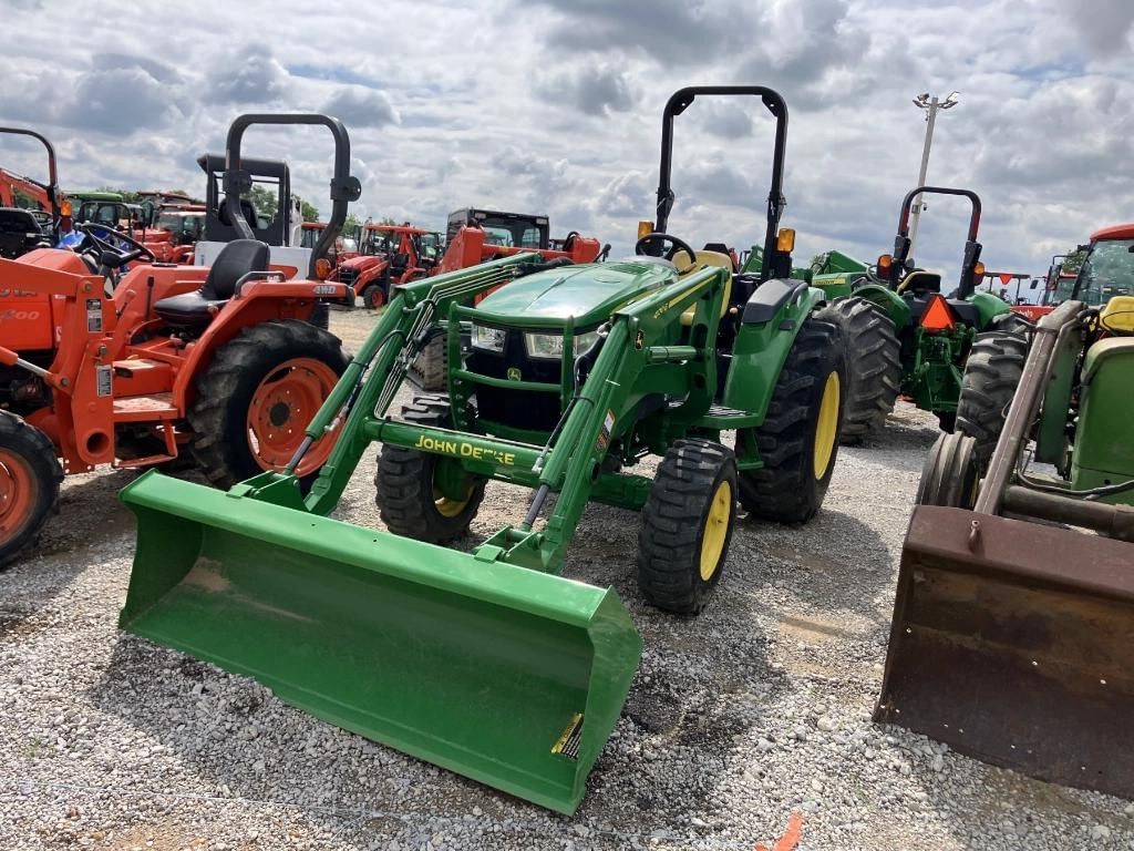 John Deere 4044M Equipment Image0