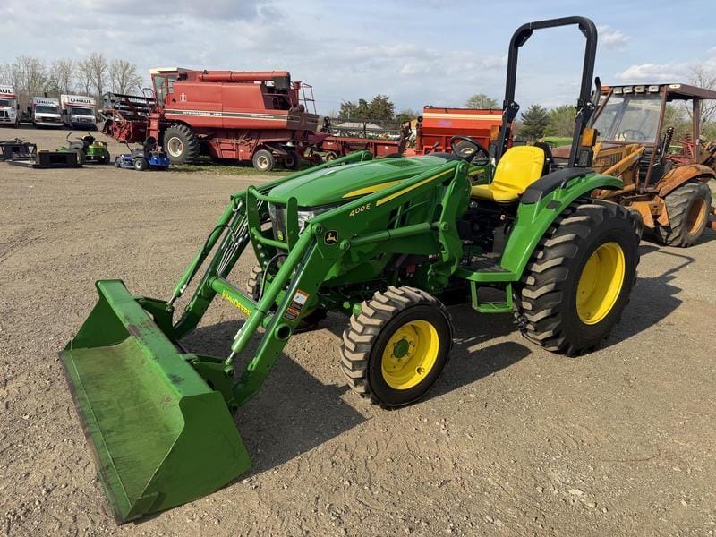 John Deere 4044M Equipment Image0