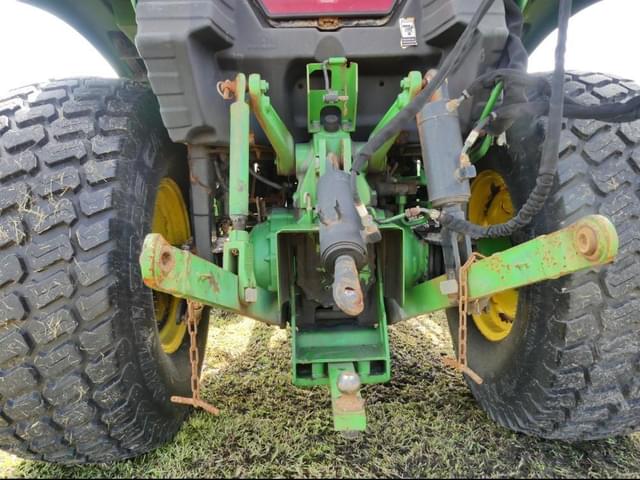 Image of John Deere 4044M equipment image 4