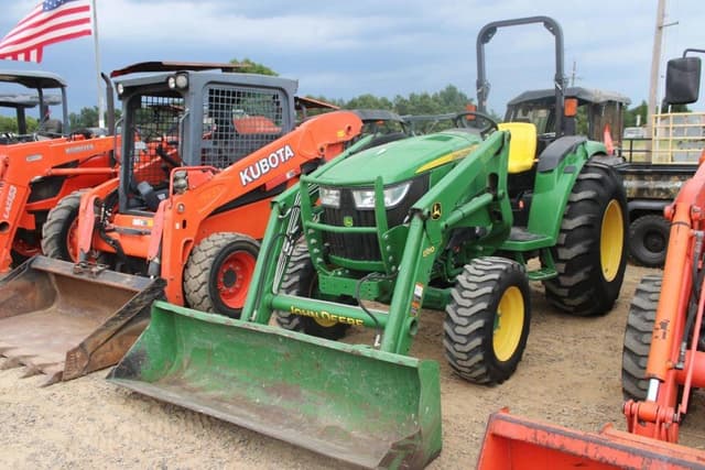 Image of John Deere 4044M equipment image 1