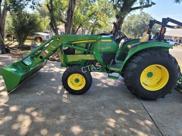 John Deere 4044M Equipment Image0