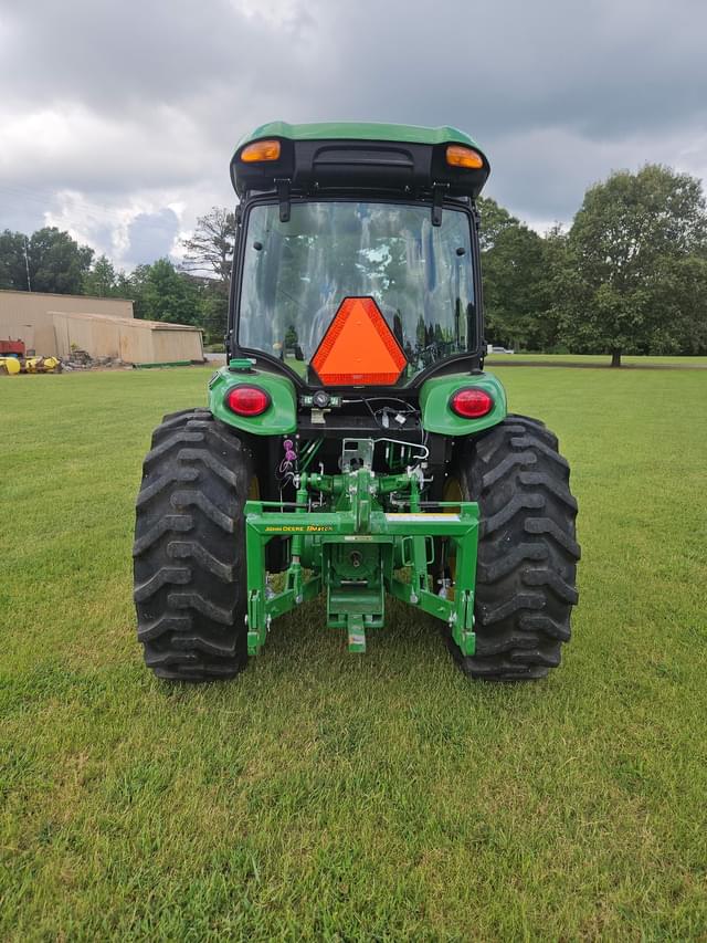 Image of John Deere 4044R equipment image 4