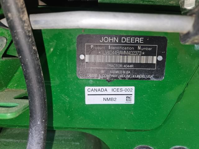 Image of John Deere 4044R equipment image 2