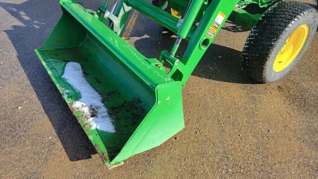 Image of John Deere 4044R equipment image 2