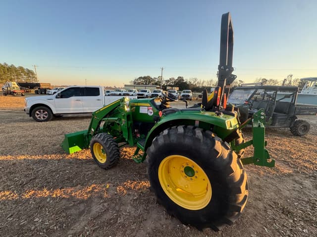 Image of John Deere 4044R equipment image 4
