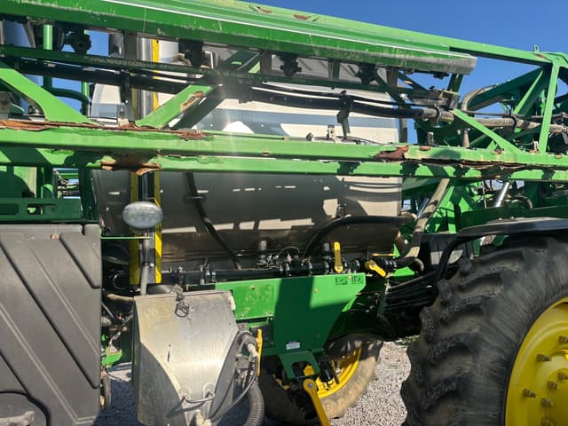 Image of John Deere 4045 equipment image 2