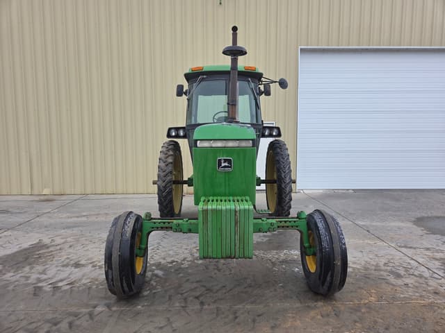 Image of John Deere 4050 equipment image 2