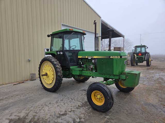 Image of John Deere 4050 equipment image 1