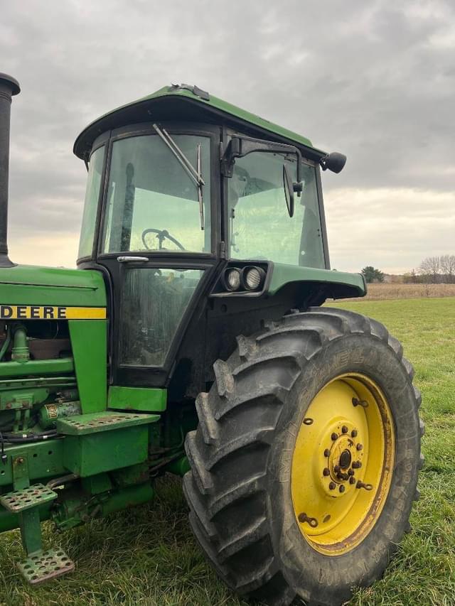 Image of John Deere 4050 equipment image 4