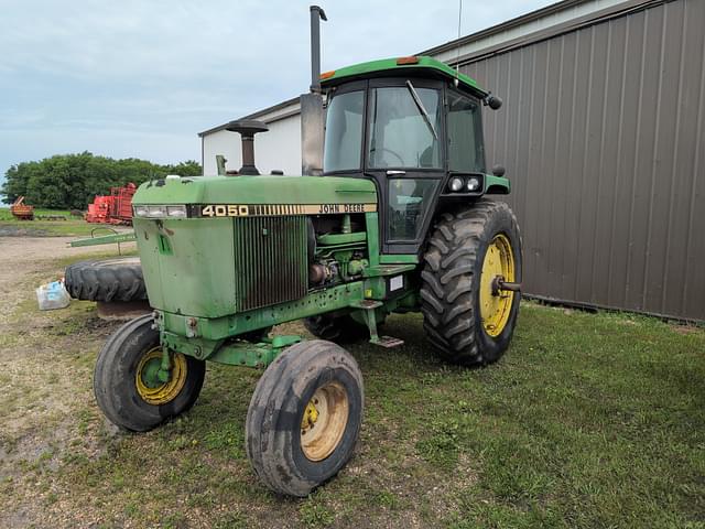 Image of John Deere 4050 equipment image 2