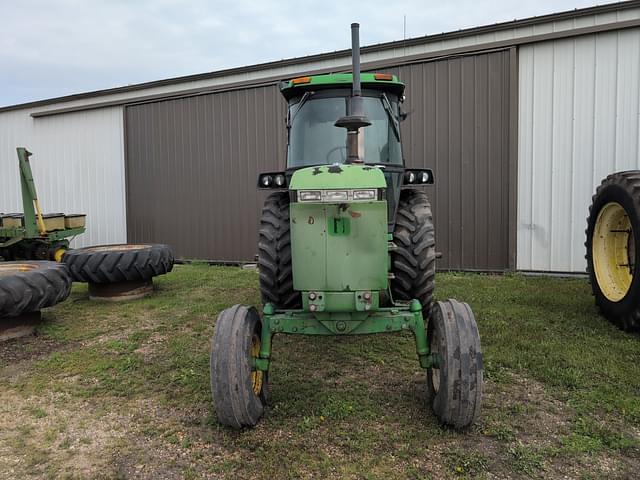 Image of John Deere 4050 equipment image 1