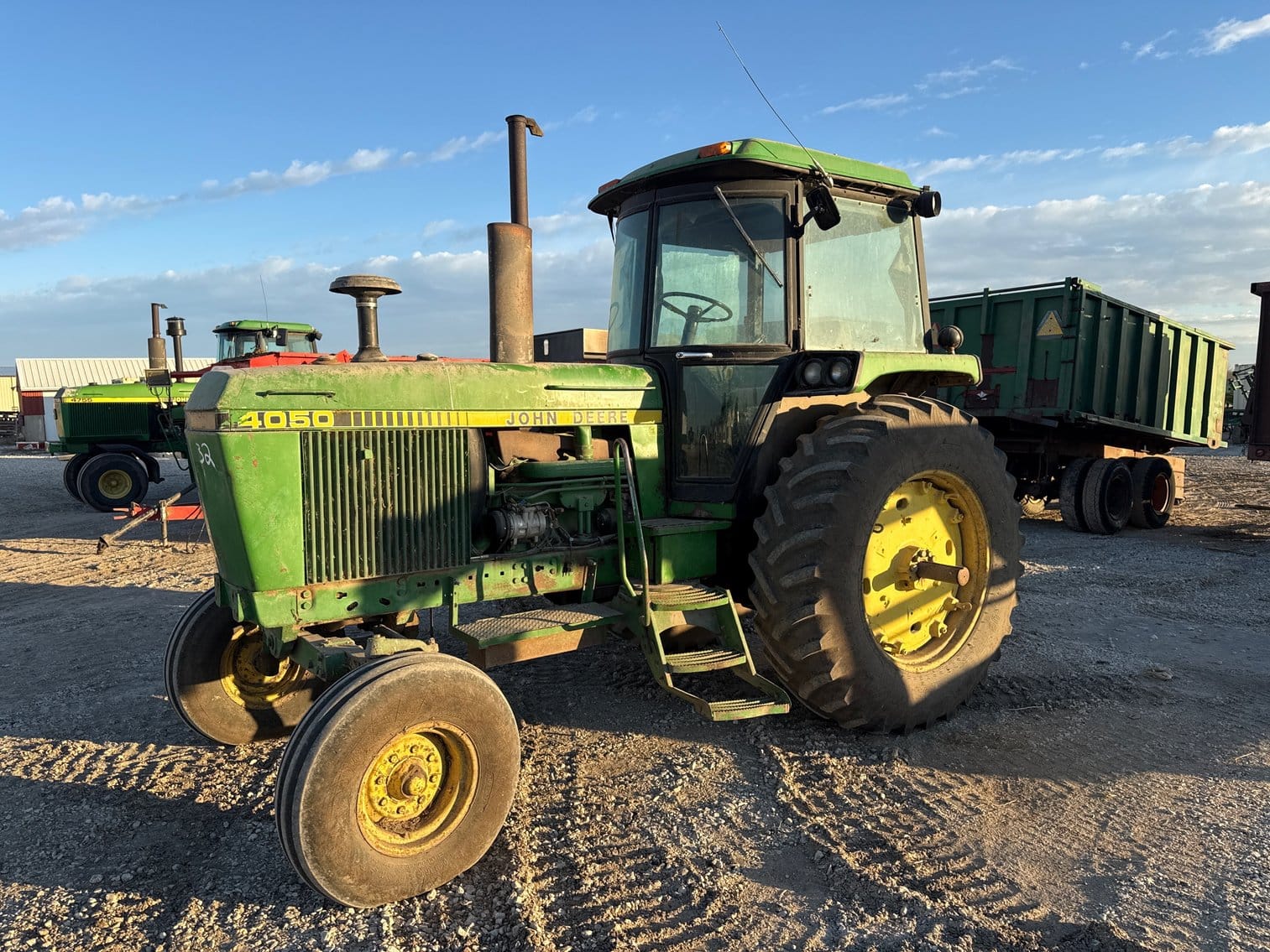 John Deere 4050 Equipment Image0