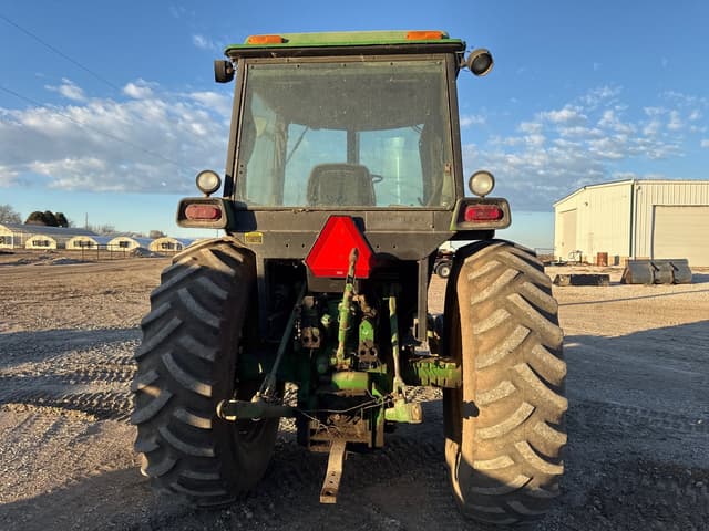 Image of John Deere 4050 equipment image 1