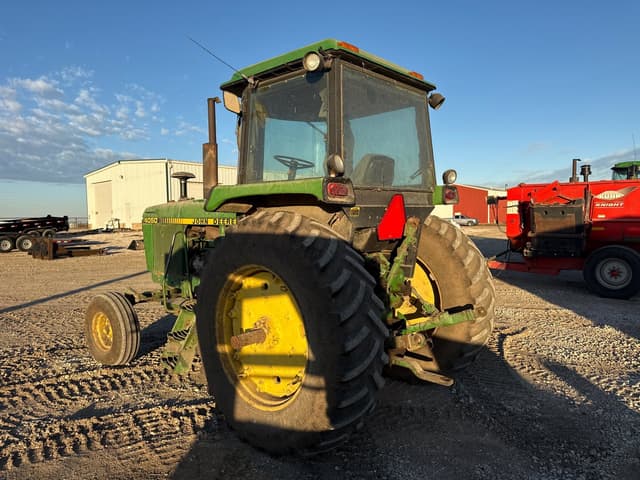 Image of John Deere 4050 equipment image 2