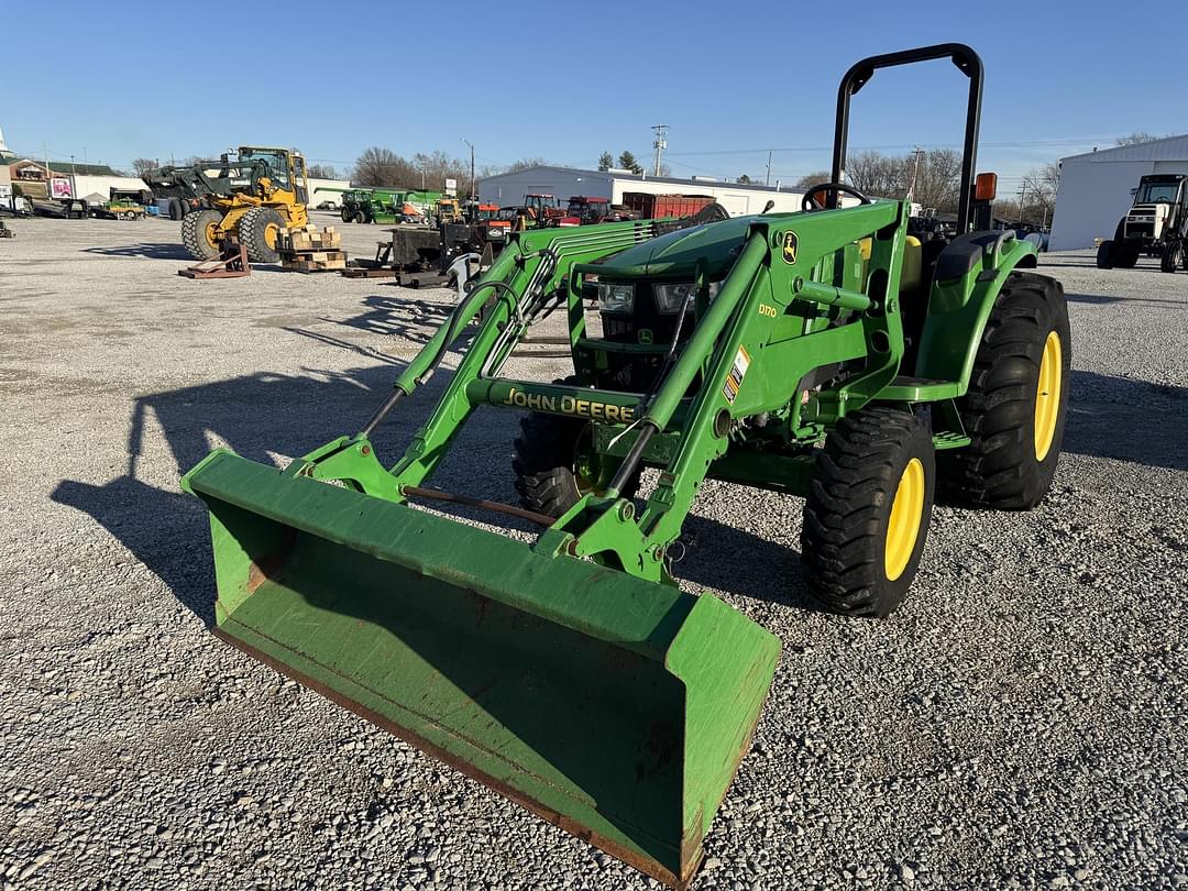 Image of John Deere 4052M Primary image