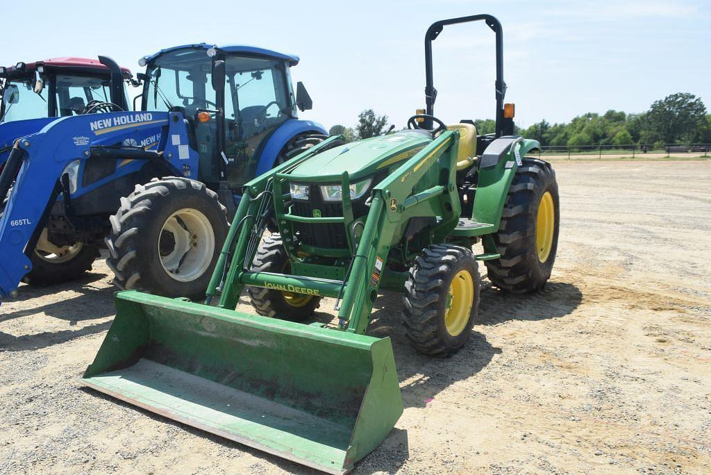 Image of John Deere 4052M Primary image