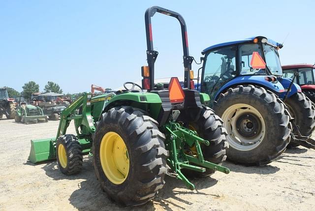 Image of John Deere 4052M equipment image 1