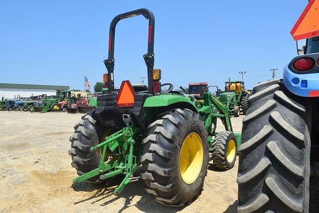 Image of John Deere 4052M equipment image 2