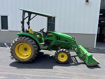 2016 John Deere 4052M Equipment Image0