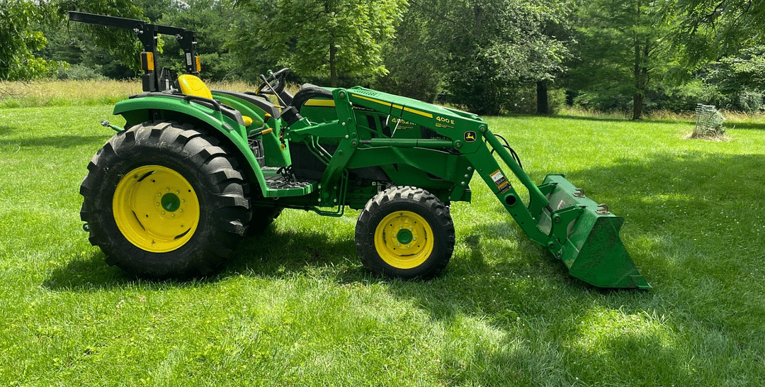 Image of John Deere 4052M Primary image