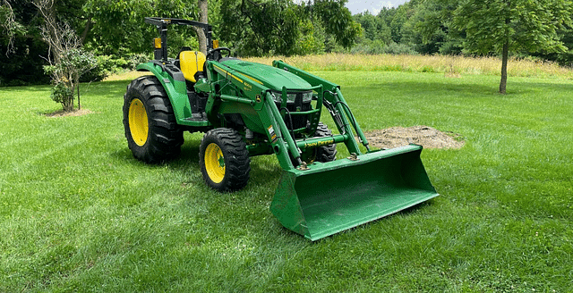 Image of John Deere 4052M equipment image 1
