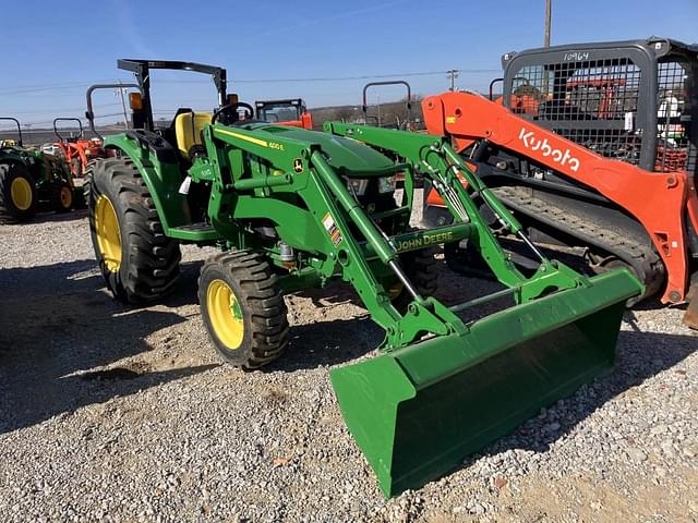 Image of John Deere 4052M equipment image 1