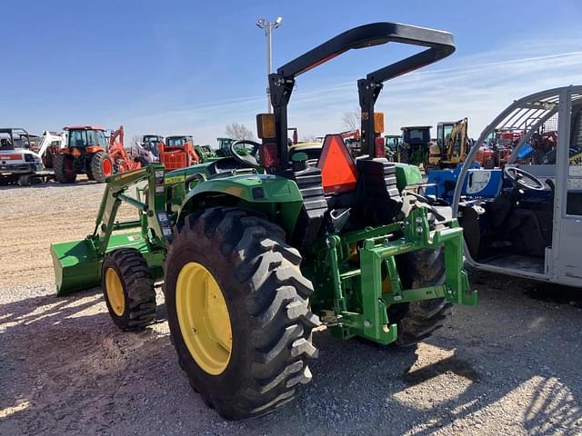 Image of John Deere 4052M equipment image 3