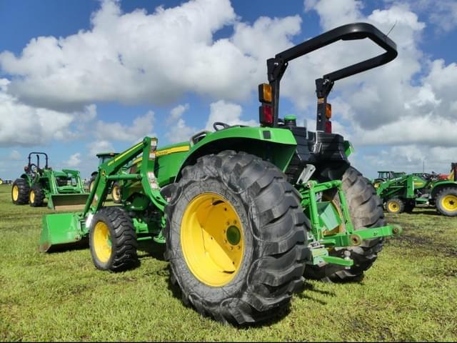 Image of John Deere 4052M equipment image 3