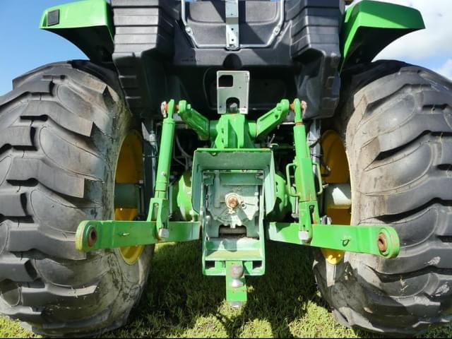 Image of John Deere 4052M equipment image 4