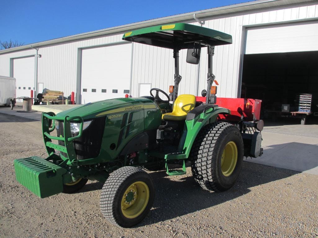 Main image John Deere 4052M