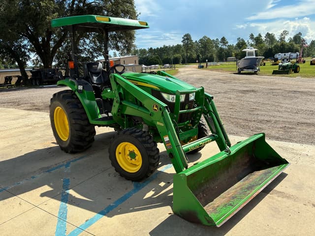 Image of John Deere 4052M equipment image 2