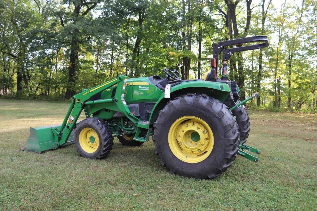 Main image John Deere 4052M