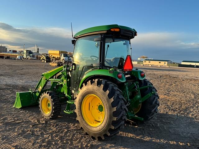 Image of John Deere 4052R equipment image 4