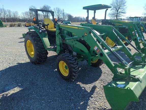 Image of John Deere 4052R equipment image 1