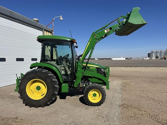 Image of John Deere 4052R equipment image 1