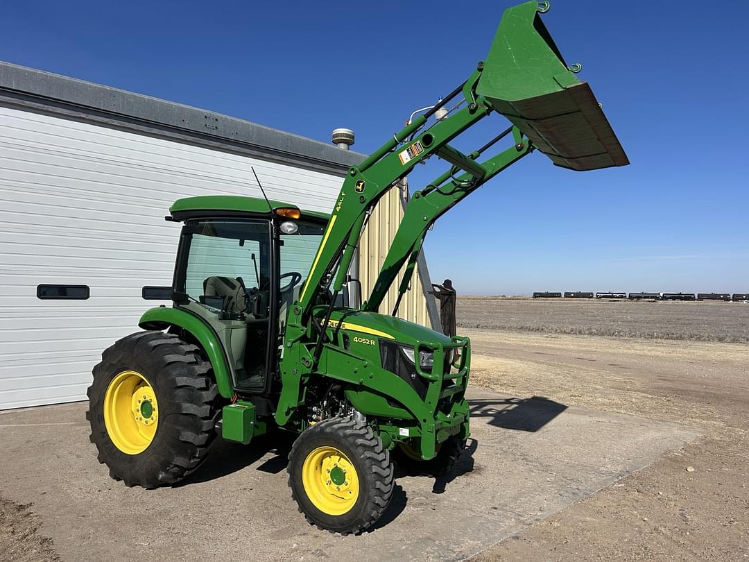 Image of John Deere 4052R Primary image