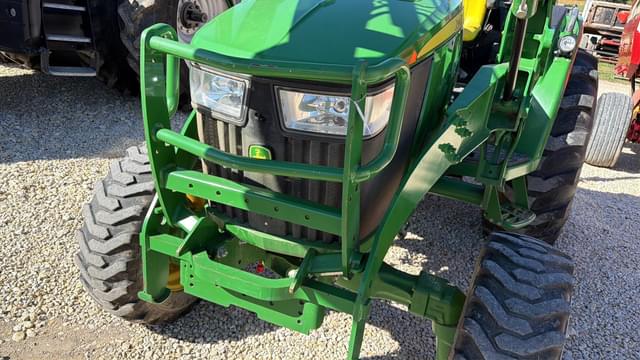 Image of John Deere 4052R equipment image 1