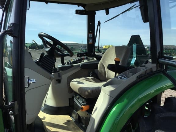 Image of John Deere 4052R equipment image 2