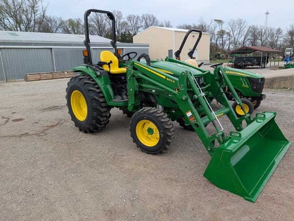 Image of John Deere 4052R Image 0
