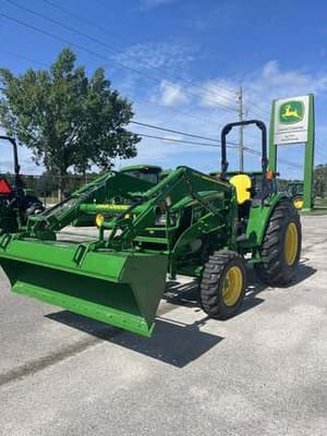 John Deere 4052R Image