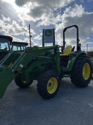 John Deere 4052R Image