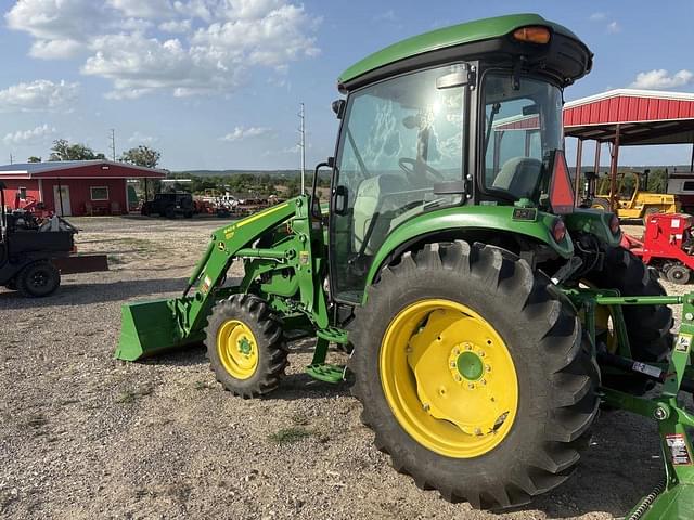 Image of John Deere 4052R equipment image 2