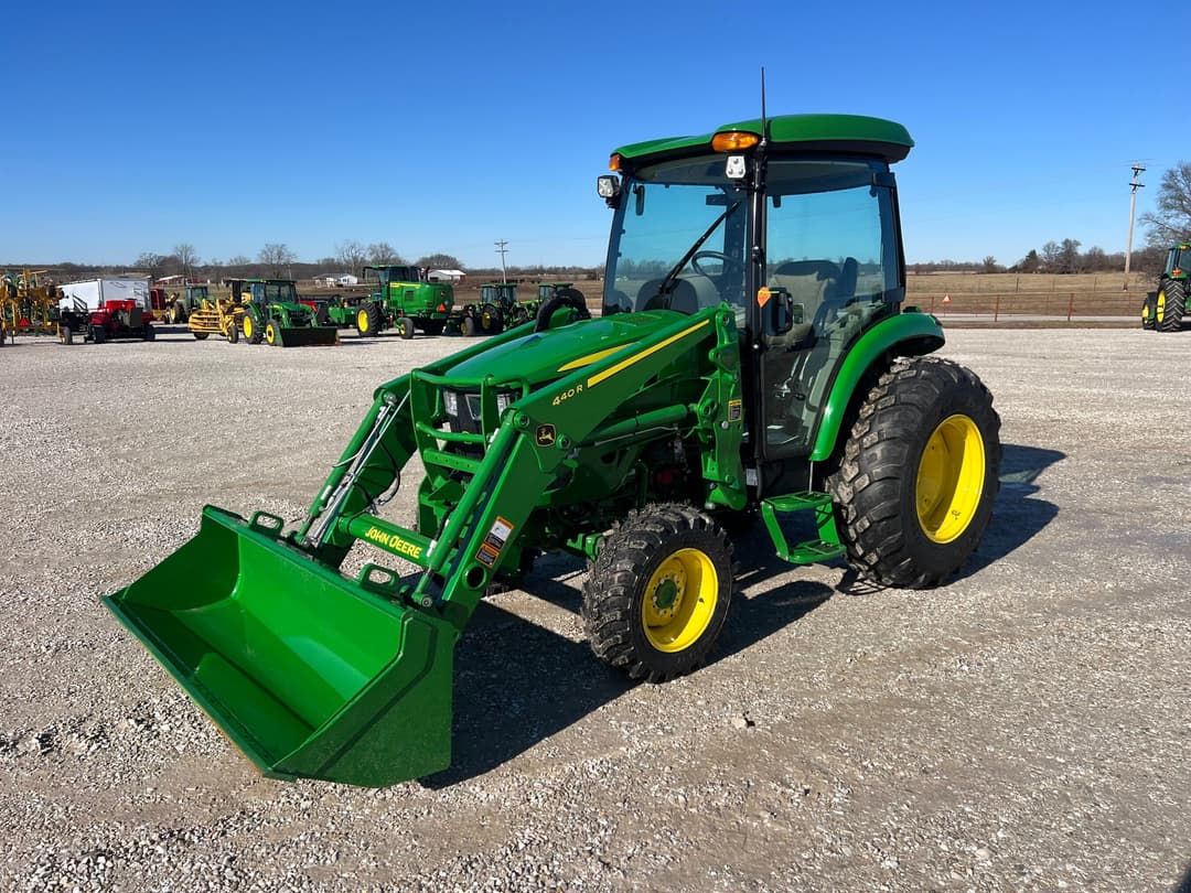 Image of John Deere 4052R Primary image