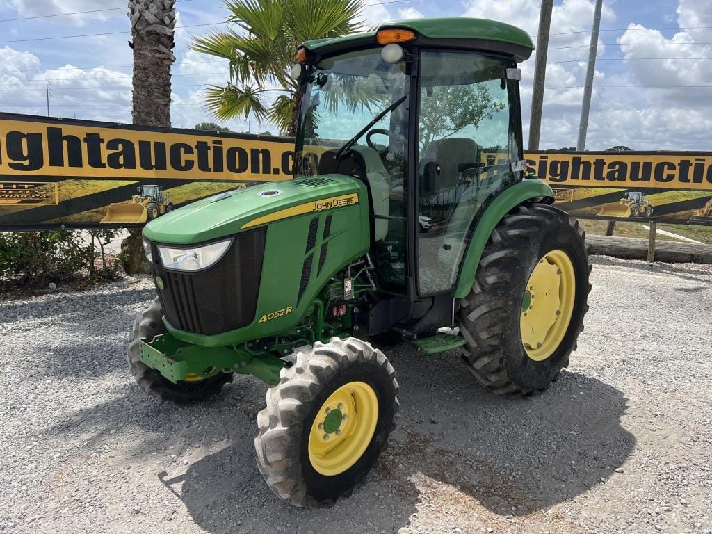 Main image John Deere 4052R