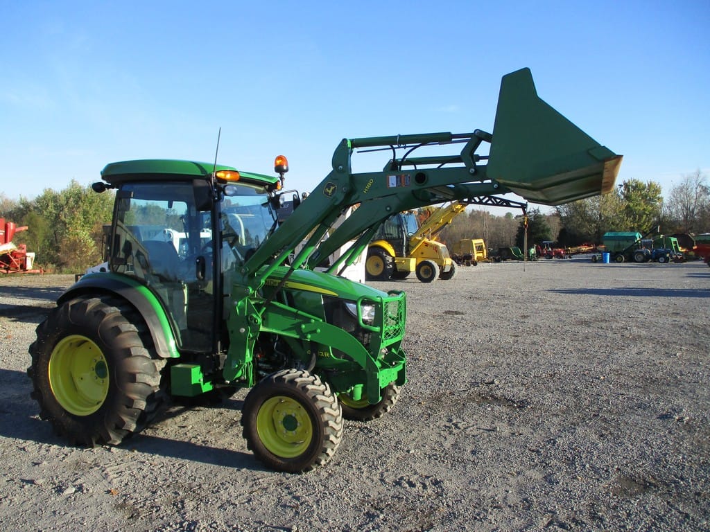 Main image John Deere 4052R