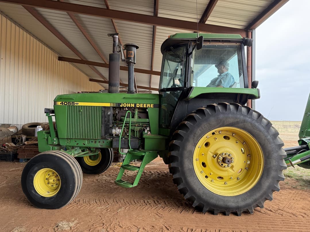 Image of John Deere 4055 Primary image